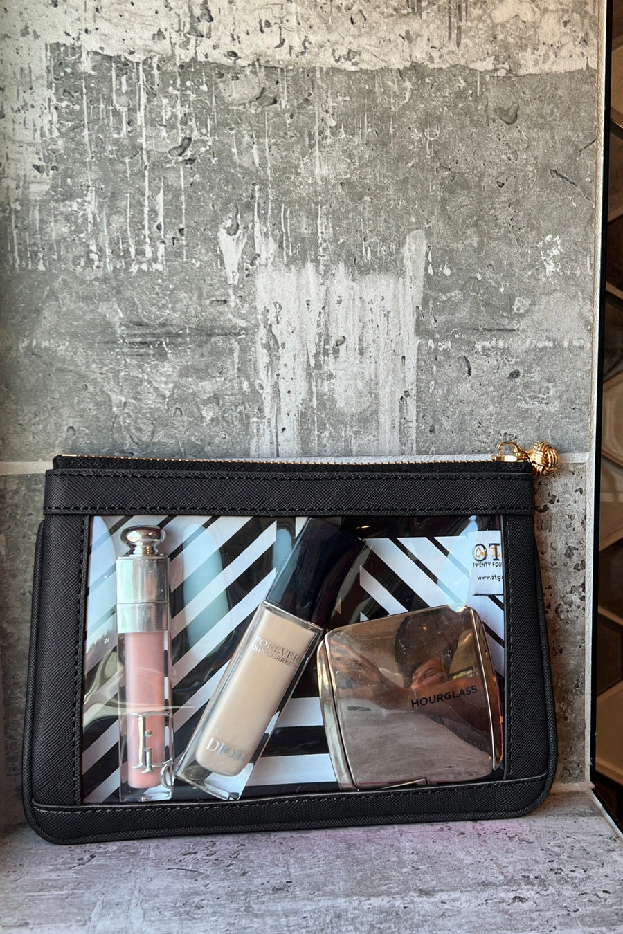 #2 Nudie Black Pouch, lifestyle photo 2
