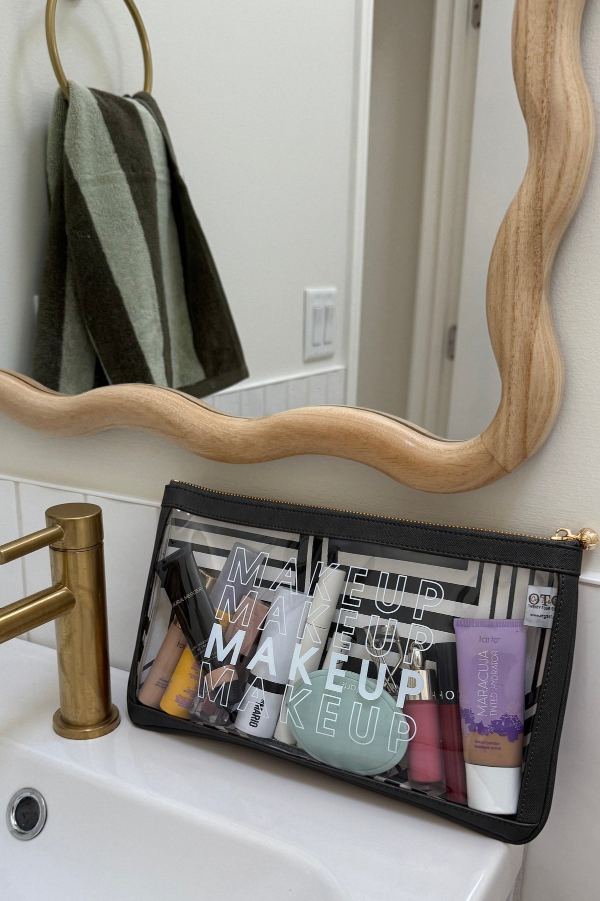 #5 Nudie Black Clutch