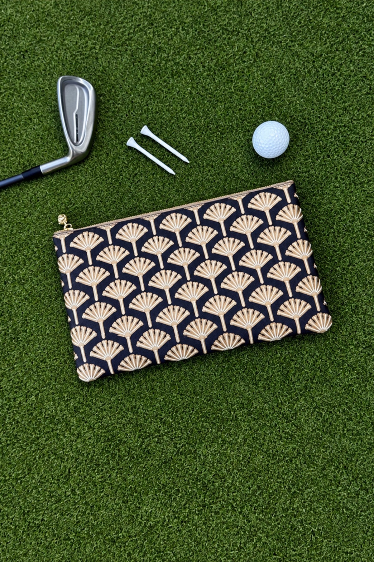 #5 Devon Tee Flower Black Clutch